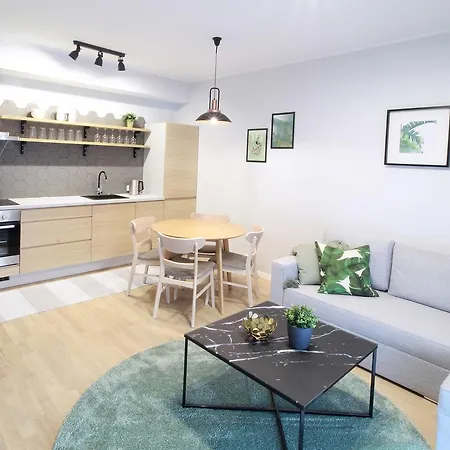 Goodson & Red Pronksi Apartment