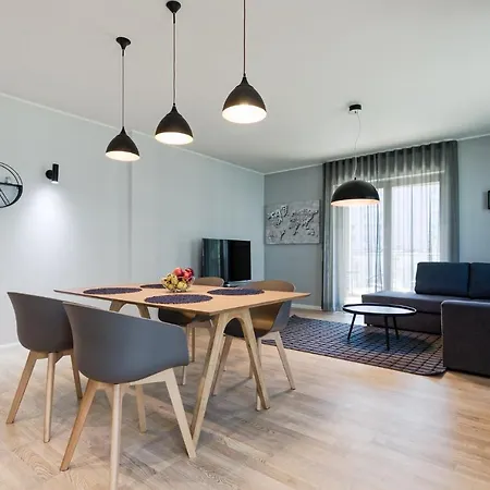 Apartment Goodson & Red Pronksi *