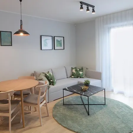 Apartment Goodson & Red Pronksi *