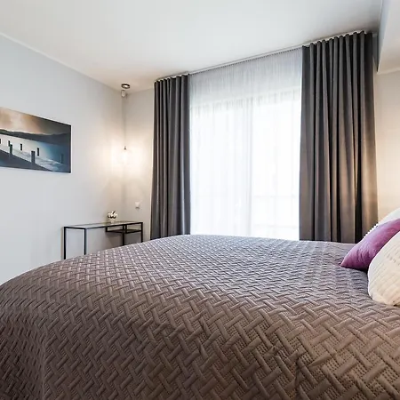 Apartment Goodson & Red Pronksi Tallinn