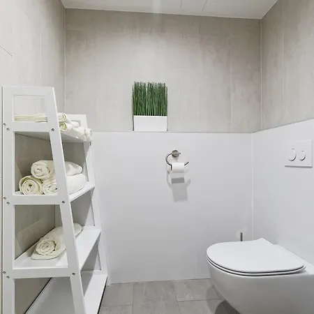 Apartamento Goodson & Red Pronksi Tallin